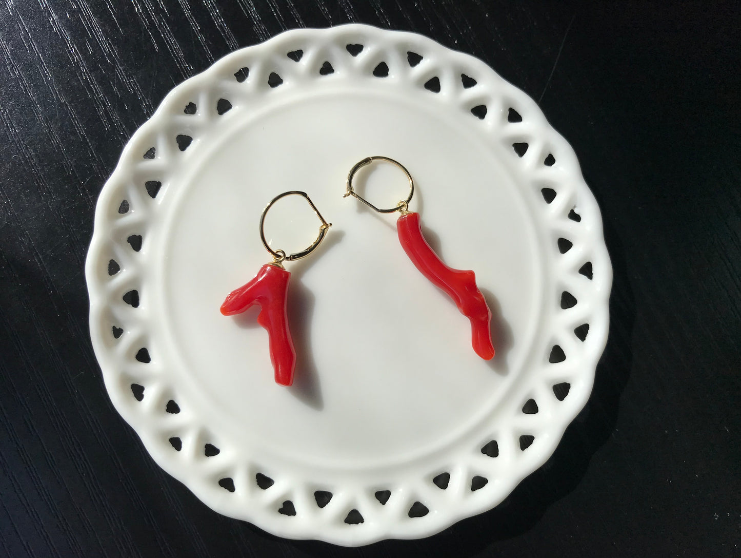 K18 solid gold Asymmetrical earrings with Japanese blood red coral branches