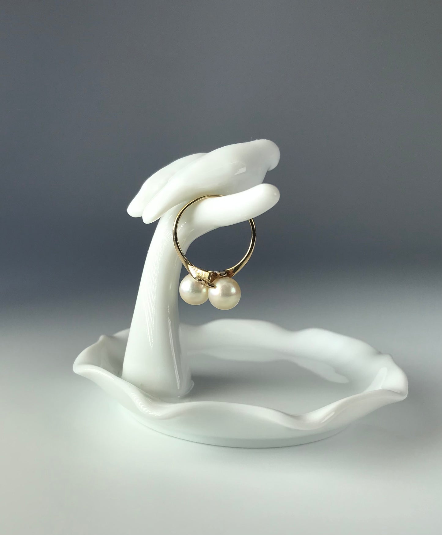 Mikimoto Akoya pearls 14K gold vintage ring