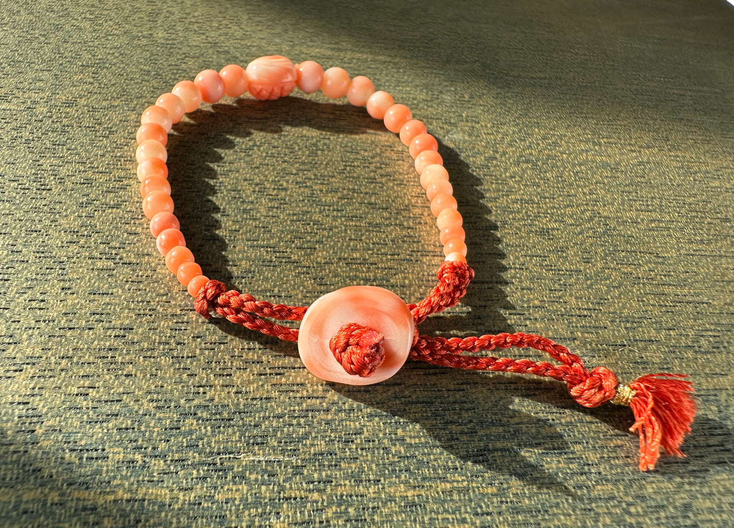 Angel skin Momo coral silk Haorihimo bracelet