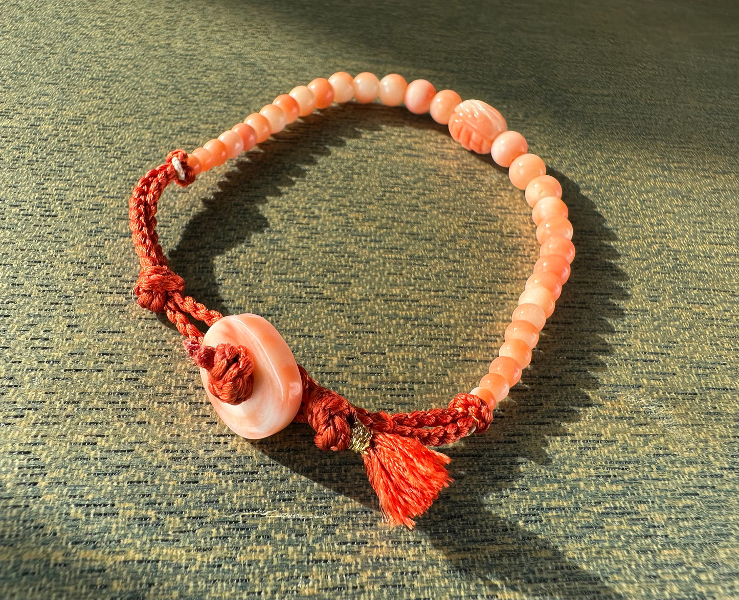 Angel skin Momo coral silk Haorihimo bracelet